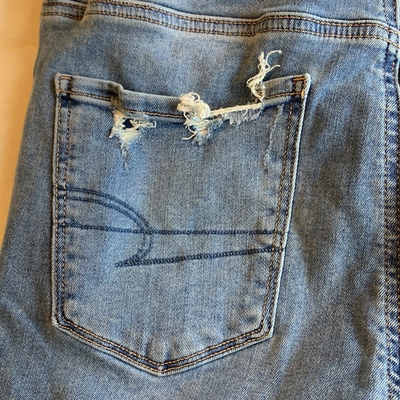 American Eagle Outfitters Next Level Stretch Distressed Super Hi Rise Jegging - Picture 6 of 16